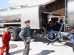 Die Milch wird abgepumpt